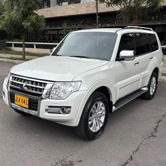 Mitsubishi Montero 2020 3.8 Gls At