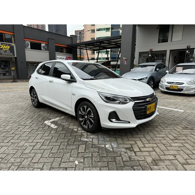Chevrolet Onix 1.0t Premier Hatch At