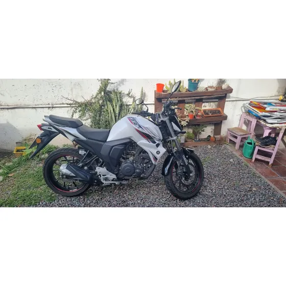 Yamaha Fz-s 150cm3 - Igual A Nueva