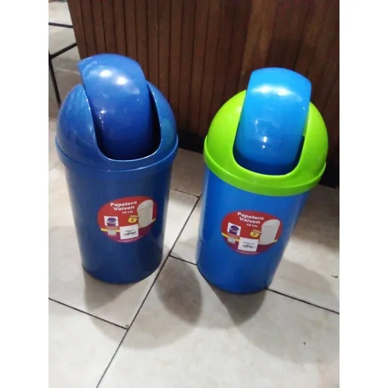 Papelera Plástica Tapa De Vaiven De 10 Litros Alfa Hogar