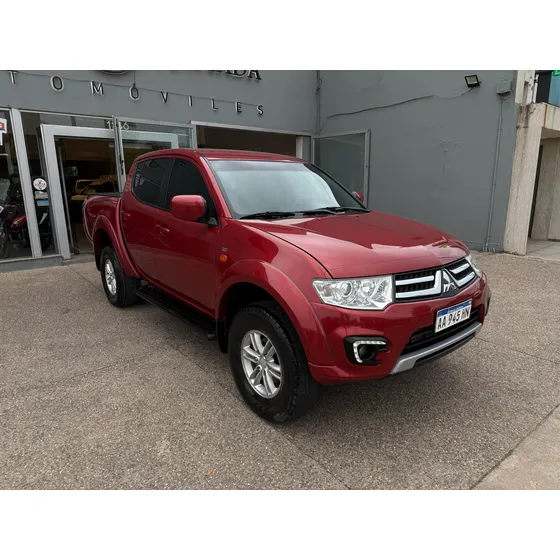 Mitsubishi L200 3.2 Cd Cr 180cv C/cuero