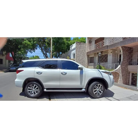 Toyota Hilux Sw4 2.8 Srx 177cv 4x4 7as At