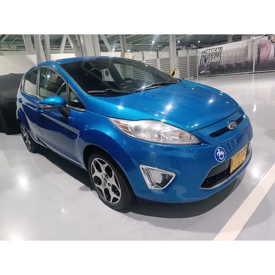 Ford Fiesta 1.6 Hatchback Mecánica