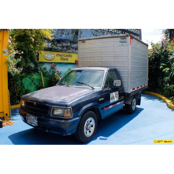 Mazda B2000 2.0