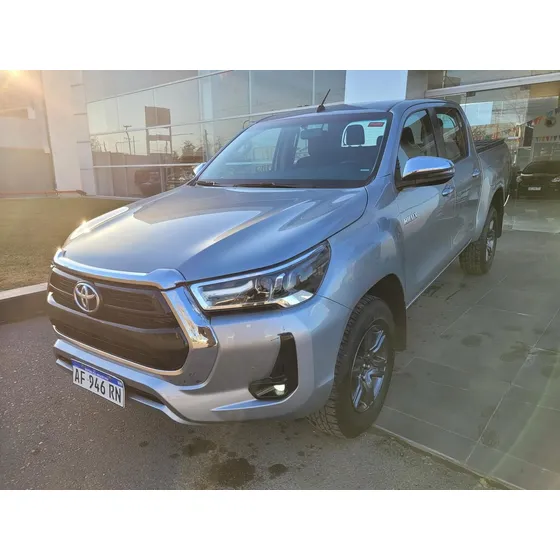 Toyota Hilux 2.8 Cd Srx 177cv 4x4 At