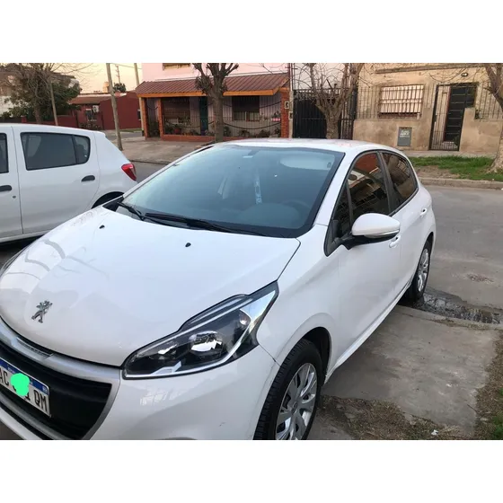 Peugeot 208 1.6 Active