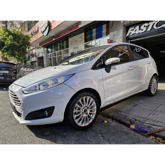 Ford Fiesta Kinetic 1.6 Se 120cv