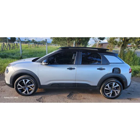 Citroën C4 Cactus 1.6 Shine Turbo Aut