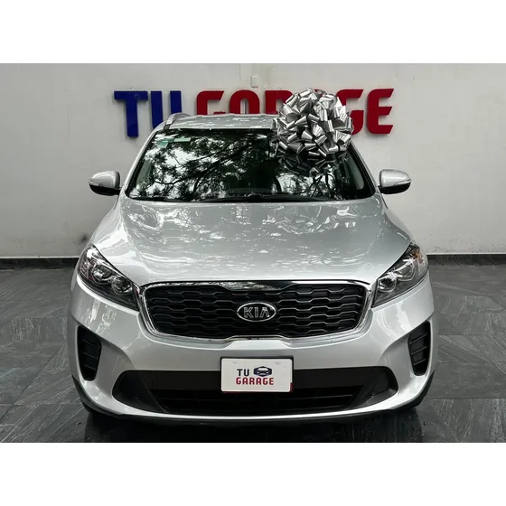 Kia Sorento 2. 4 L4 Lx Tela 7 Pasajeros At