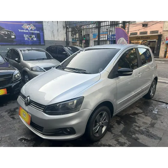 Volkswagen Fox 1.6 Connect Total Flex I-motion 5p