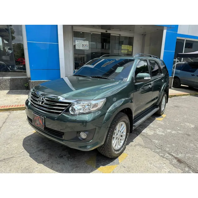 Toyota Fortuner Sr