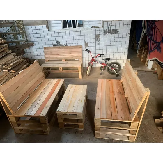 Kit 2 Banco De Madeira Pallets Com Encosto 1 Mesas De Centro Cor Marrom