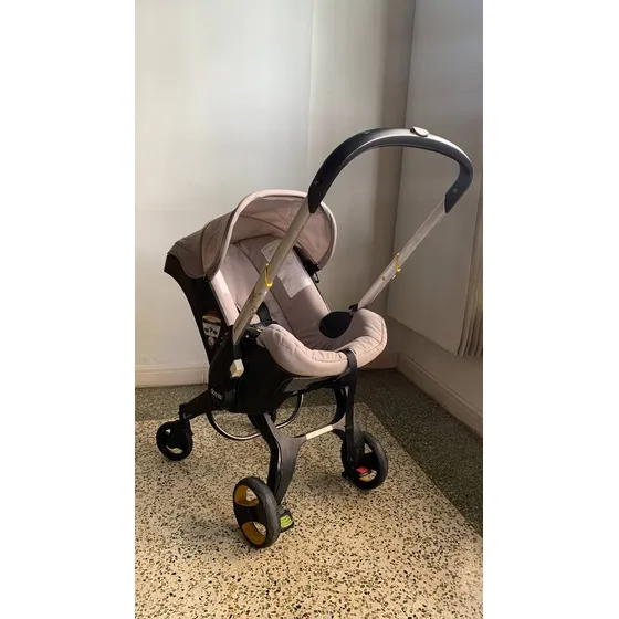 Coche / Asiento De Carro Doona