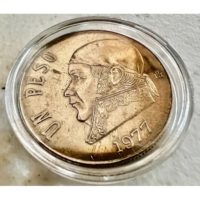 Moneda De 1 Peso Mexicano De 1977 En Excelentes Condiciones