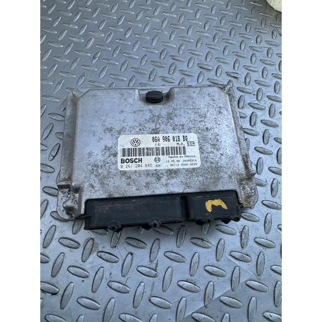 Computadora Volkswagen Beetle 2.0 Automatico 06a906018bq