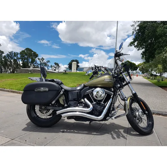 Street Bob 2016 Verde Con Accesorios
