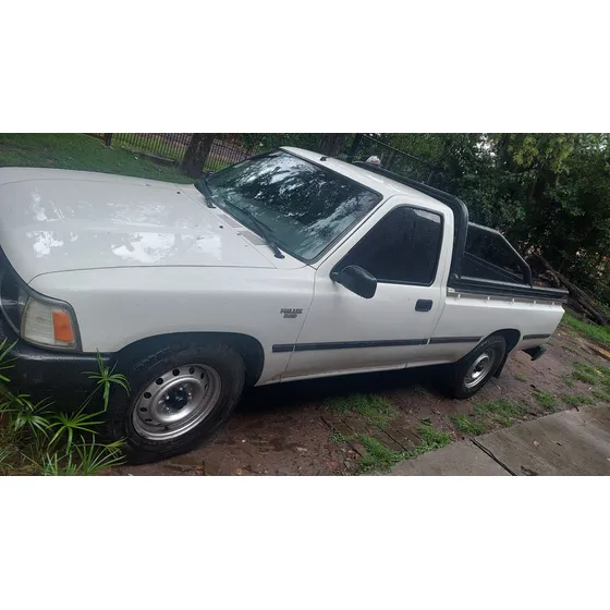 Toyota Hilux Pick-up 2.8 Cd Srv 177cv 4x2
