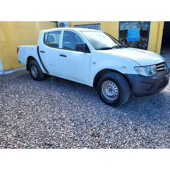 Mitsubishi L200 2.5 Cd 4wd High-power Di-d 178cv Mt