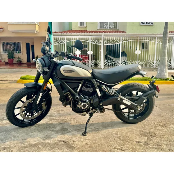 Ducati Scrambler Icon Dark