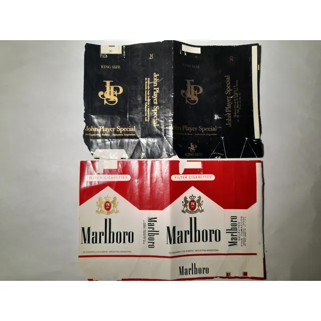 Etiquetas Antiguas John Player Y Marlboro De 20  (años 80)