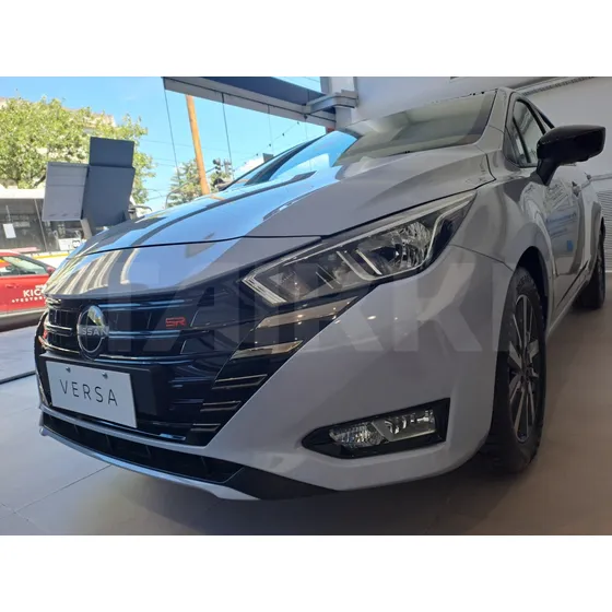 Nissan Versa 1.6 Sr Cvt