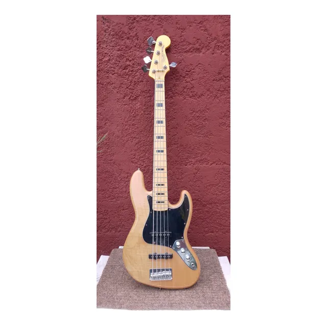 Bajo Squier Jazz Bass Indonesia Pasivo 5 Cuerdas