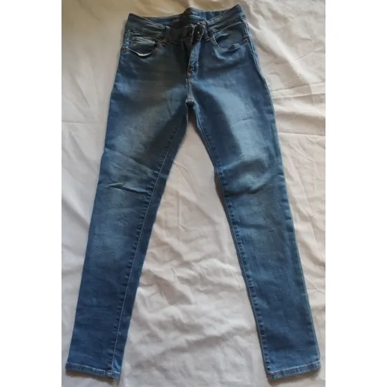 Jean Gap Azul. Nuevo. Niña. Talla: 10 Años. 