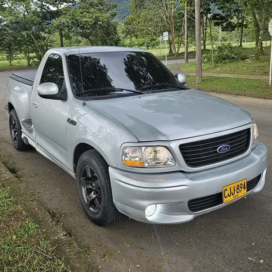Ford F150 G10 2002 5.4 Svt Lightning