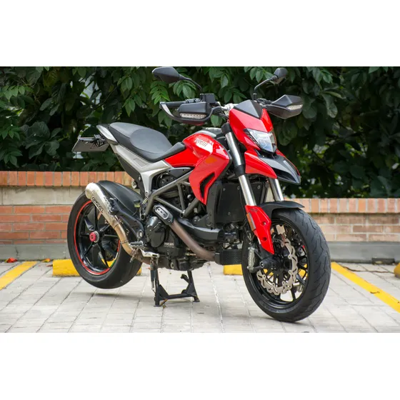 Ducati Hyperstrada 939