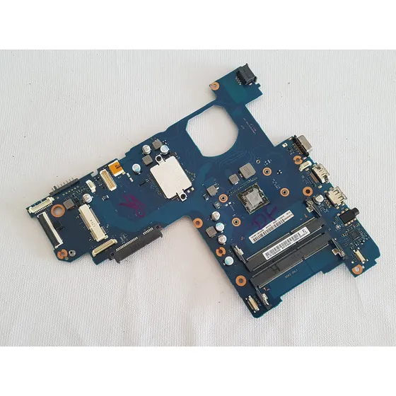C/defeito Placa Mãe Do Samsung Np270e4e Np275e4e + E1-1500
