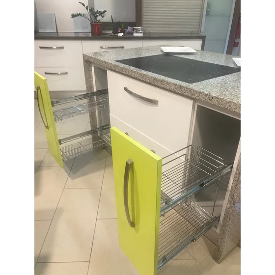 Isla De Cocina Con Granito En Tope Y Laterales
