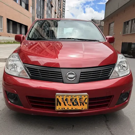 Nissan Tiida 2013 1.8 Visia 5 P