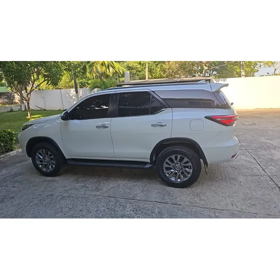 Toyota Fortuner 2.4 Street At 7as