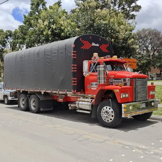 Camion Dodge Cnt 900 222 - Estacas