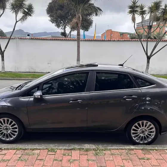 Ford Fiesta 2015 1.6 Sportback Titanium