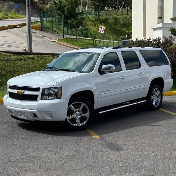Chevrolet Suburban 2013 5.3 Piel Aa Dvd 2da. Cubo At