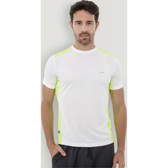 Remera Cameron Deportiva Lisa Con Recortes De Hombre 4583