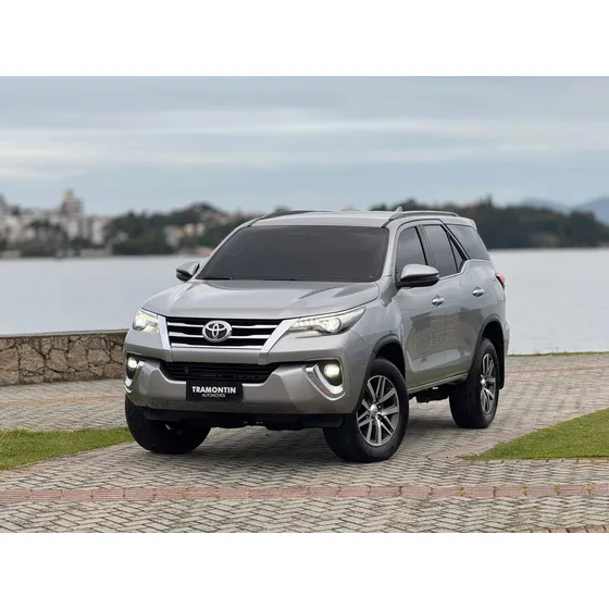 Toyota Hilux Sw4 2.8 16v