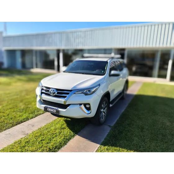 Toyota Hilux Sw4 2.8 Srx 177cv 4x4 7as At