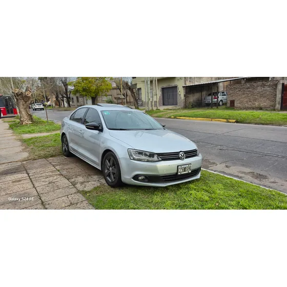 Volkswagen Vento 2.5 Luxury 170cv