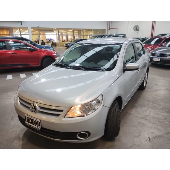 Volkswagen Voyage 1.6 Highline 101cv