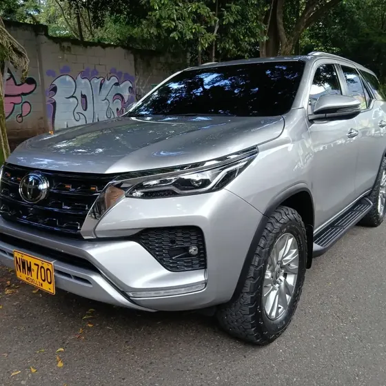 Toyota Fortuner 2024 2.4 Diésel Srv 4x2