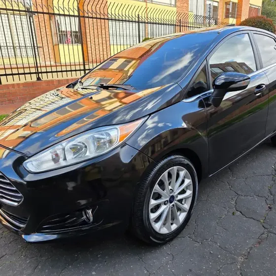 Ford Fiesta 2015 1.6 Titanium At