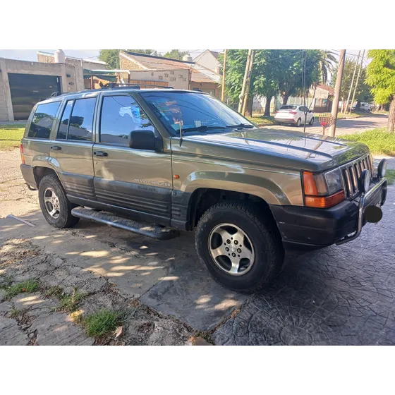 Jeep Grand Cherokee 4.0 Laredo