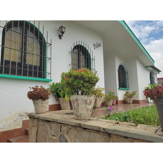 Casa Quinta En Venta Urb Los Nisperos Valencia Carabobo
