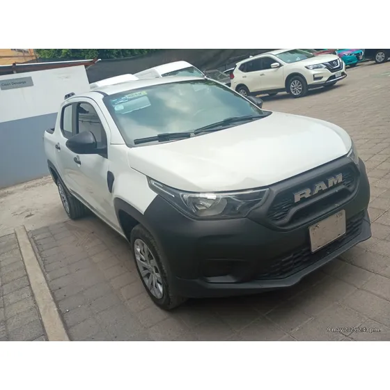 Ram 700 1.6 Slt Club Cab Mt