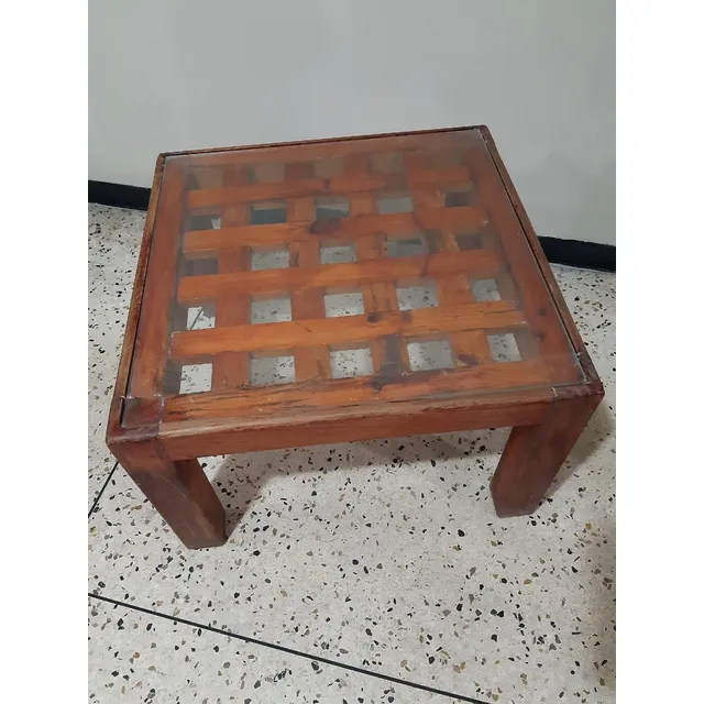 Tuya. Mesa De Centro, Madera Y Vidrio.
