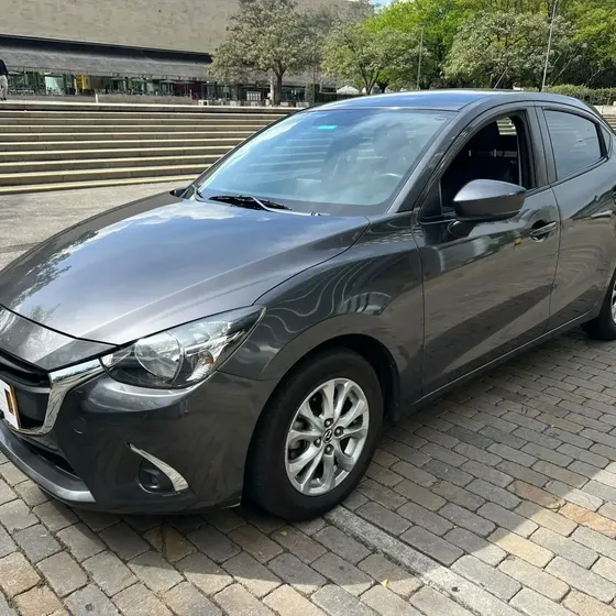 Mazda 2 2020 1.5 Touring Mec 2020