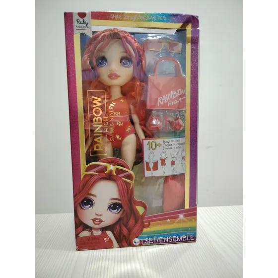 Muñeca Rainbow High Swim & Style