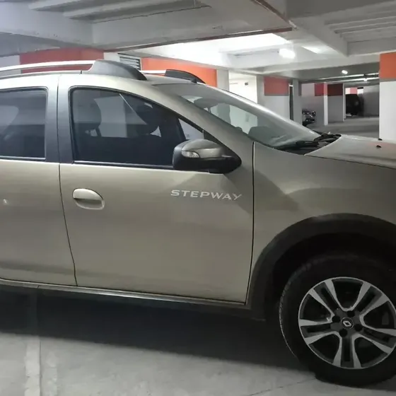Renault Stepway 2022 1.6 Dynamique / Intens Automática